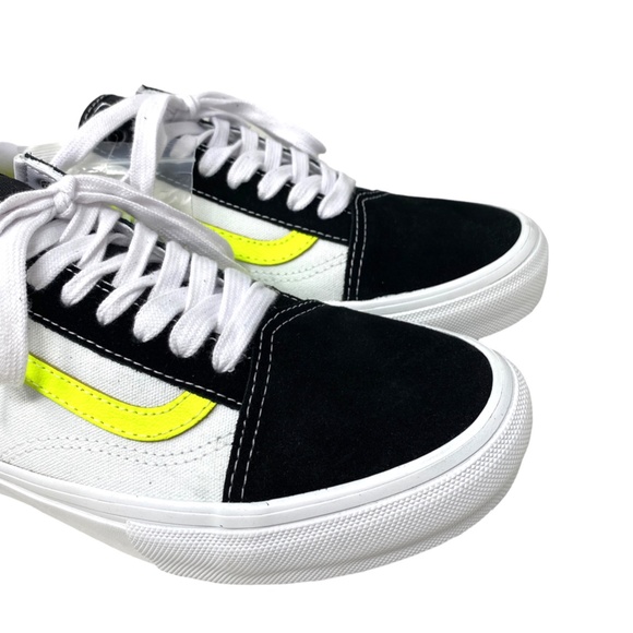 VANS Old Skool Skate Neon Sneakers Canvas Suede Black Women's Shoes VN0A5FCB6M5 - Picture 4 of 9